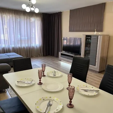 Johannesburg 2bdr Spacious Family W Parking And Playground Sofie