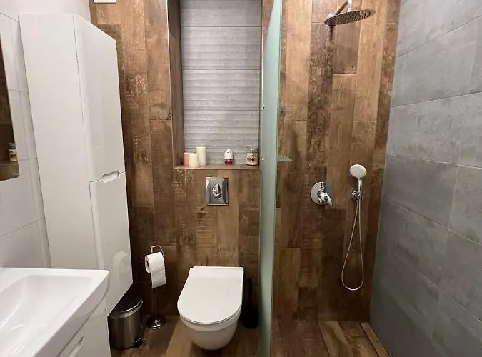 Johannesburg 2bdr Spacious Family W Parking And Playground Apartament Sofia