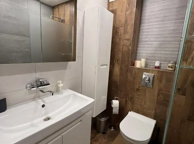 Johannesburg 2bdr Spacious Family W Parking And Playground Apartament Sofia